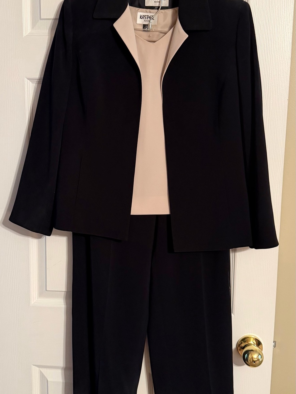 Kasper Petite Women’s 3 Piece Pant Suit Black Beige Size 8P
